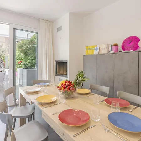 Mediterranea Semesterbostad *